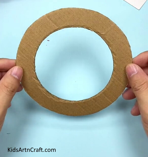 Cutting a Cardboard Ring- Crafting an Elephant from Cardboard for Kindergartners