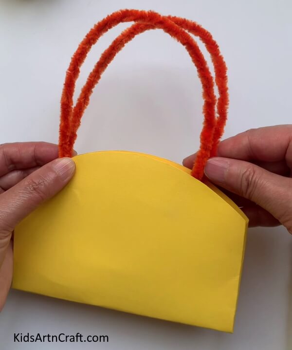 Attaching Another Pipe Cleaner -Hand-construct a Gift Bag Using Handmade Paper and Handles