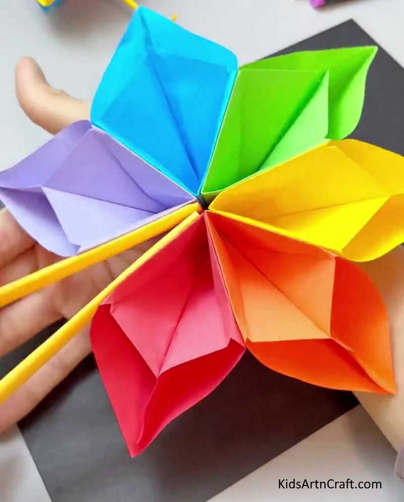 DIY Handmade Paper Fan Craft Is Completed! - Crafting a Hand Fan with Colorful Paper for the Young Ones 