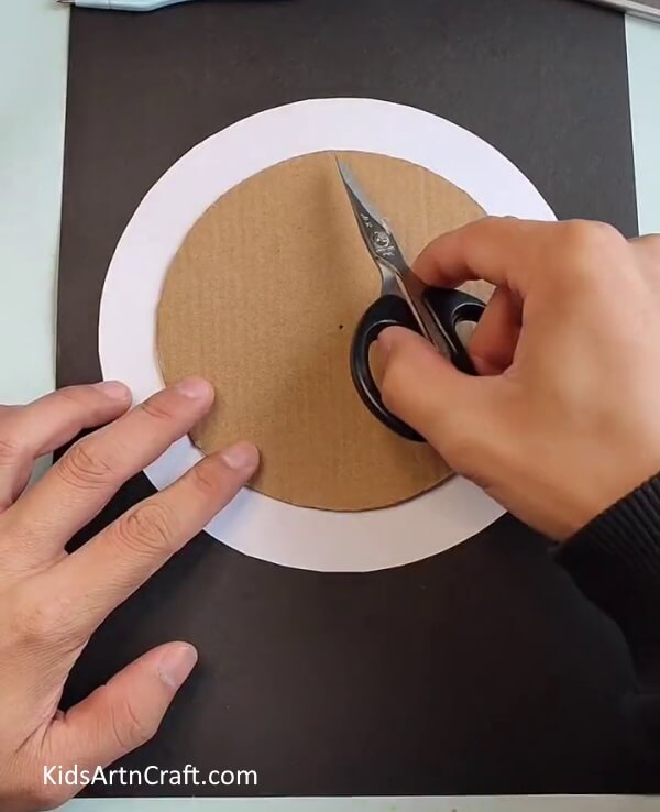 Cutting Cardboard into a Circle Shape-Construct a Hedgehog Leaf Craft - An Easy Tutorial for Kids
