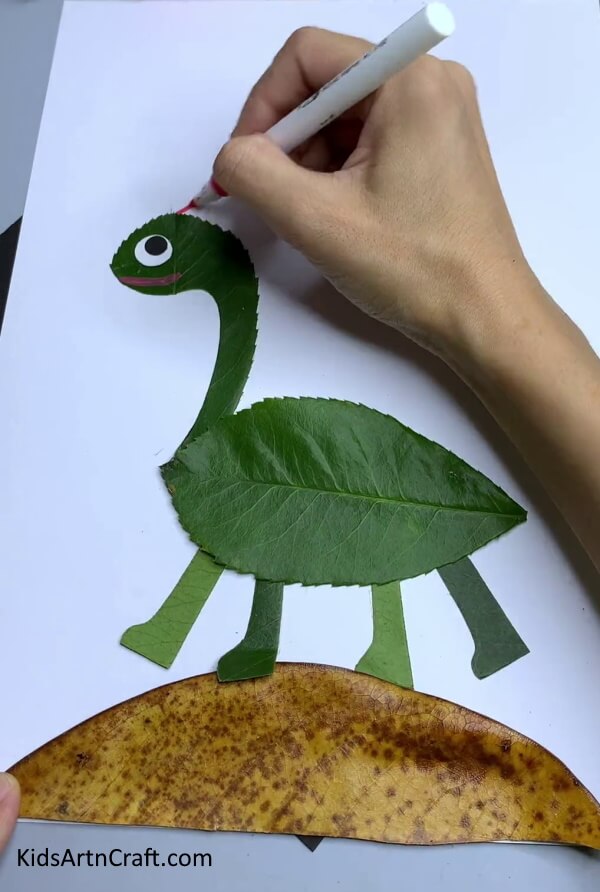 Making Details Of Dinosaur - How to Put Together a Dinosaur with Leaves - A Tutorial for Kids