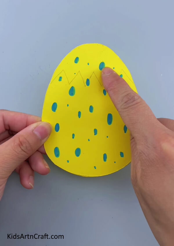 Make The Egg Hatch-Crafting a Mobile Egg Piece With a Small Chick for Toddlers