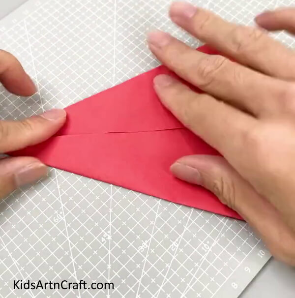 Folding The Square From The Sides - Learn How To Make Origami Claws From Paper - A Step-By-Step Guide For Kids 