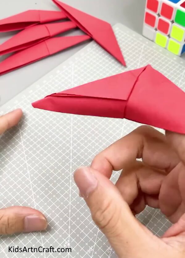 The Paper Claw - How To Make Origami Paper Claws - An Easy Tutorial For Kids 
