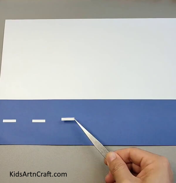 Pasting Thin & Long Rectangles-An easy way to draw a paper car environment for kids. 