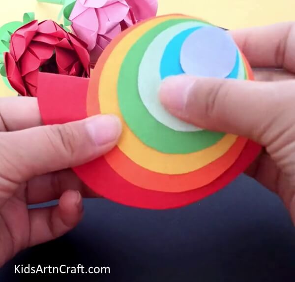Connecting The Shell With The Body - Let kids put together a paper snail craft with a range of colors.