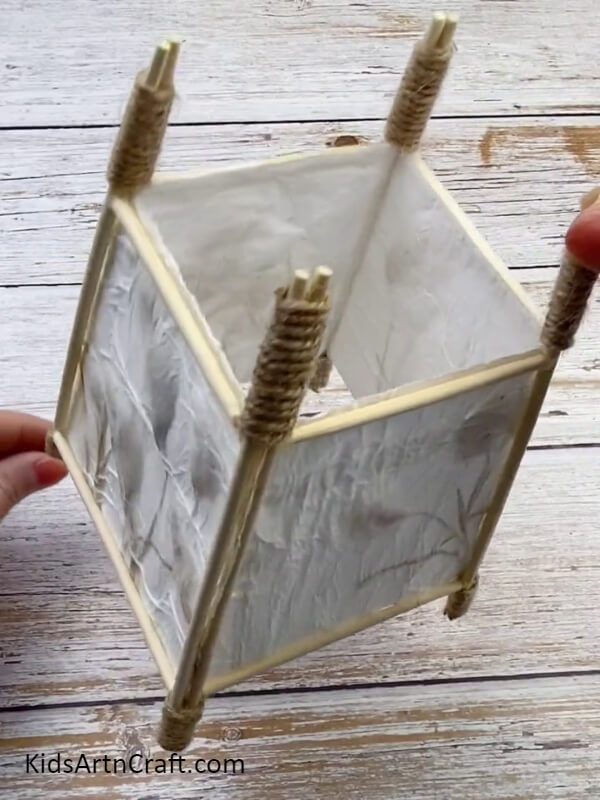 Attaching Four Frames Together- Tutorial on Crafting a Lamp with Pampas Grass for Home Decoration