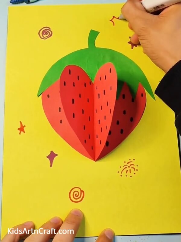 Drawing Stars And Spirals Around Strawberry- How To Make Better Strawberry Drawings 