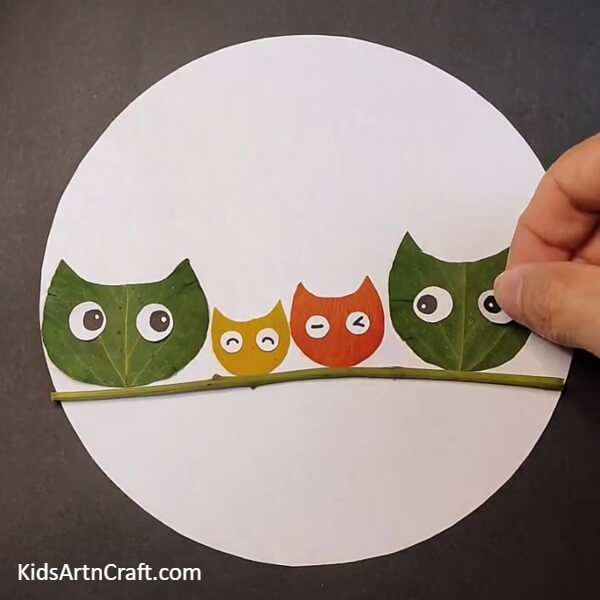 Making More Eyes-Get Creative With Leaves And Make a Bird - Great For Kids