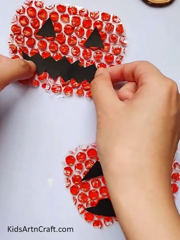 Detailing The Other Pumpkin-Easy Instructions For Crafting Fun Bubble Wrap Monsters For Little Ones
