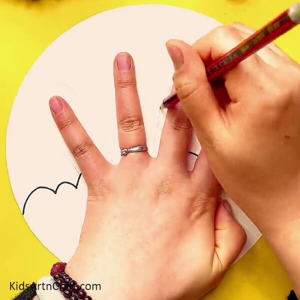 Drawing the outlines of the fingers- How To Draw Carrots Easily - Step-By-Step for Kids
