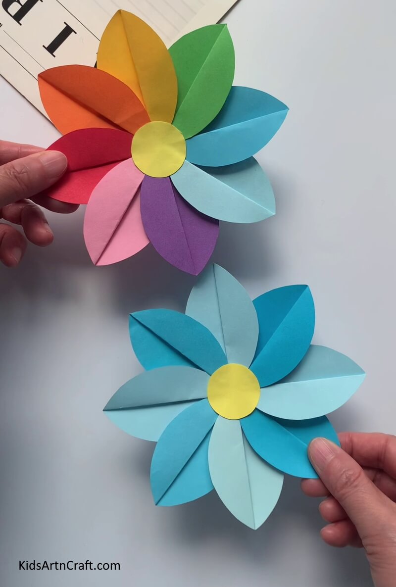 This Is The Final Look Of Our Paper Flower Craft!- Crafting paper to build flowers for kids with ease