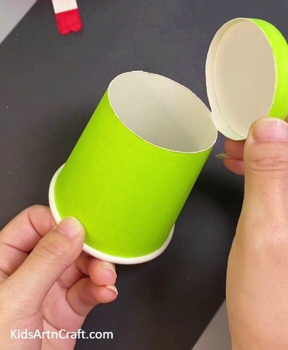 Separate The Base From The Rest Of The Cup- Design a Frog Puppet Toy From a Paper Cup For Children