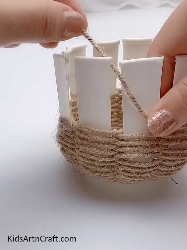 Weaving The Flower Basket- A Tutorial for the Creation of a Jute Flower Basket for the Inexperienced 
