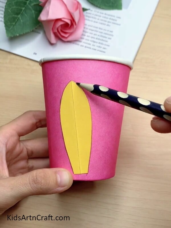 Tracing the Paper Cup Bunny's ears- How to Easily Craft a Paper Cup Bunny 