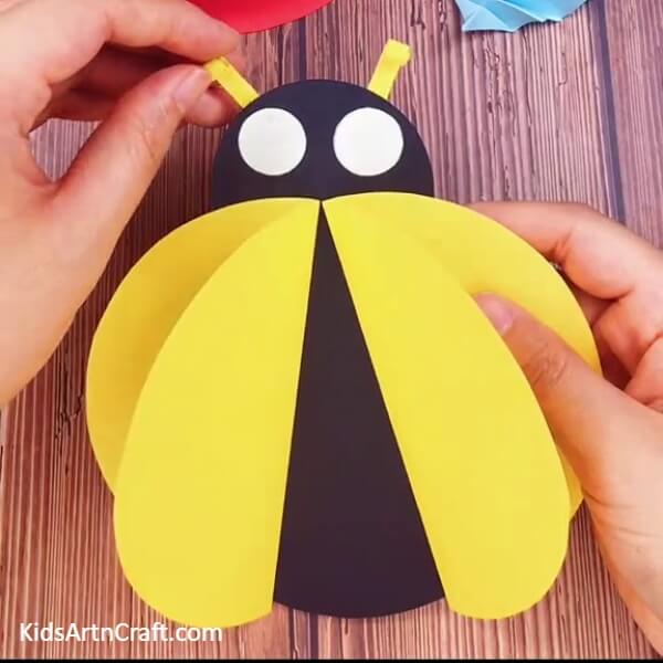 The antennae- A straightforward Ladybug craft tutorial for young learners.