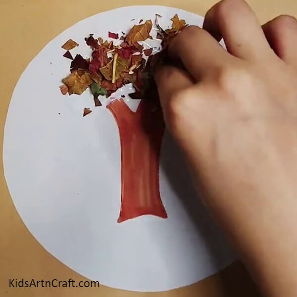 Arranging and Gluing the Smaller Leaves-Crafting a Tree Out of Leaves From the Fall - Step-by-step Tutorial 