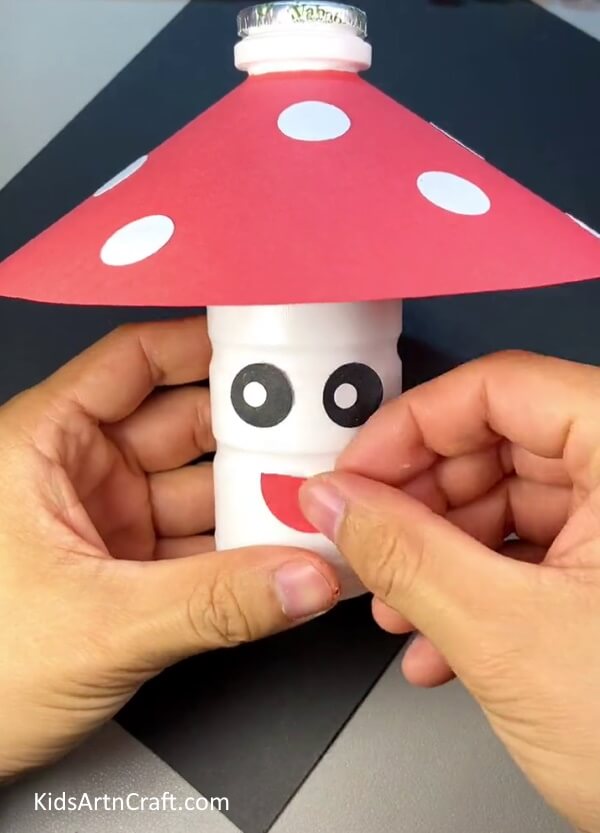 Creating Mouth For Mushroom - Make a 3D Mushroom with paper and a plastic container