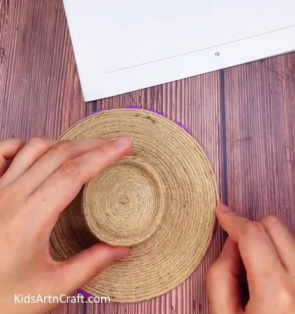 Covering The Entire Strips' Surface - Building a Paper Cup and Jute Chapeau at Home
