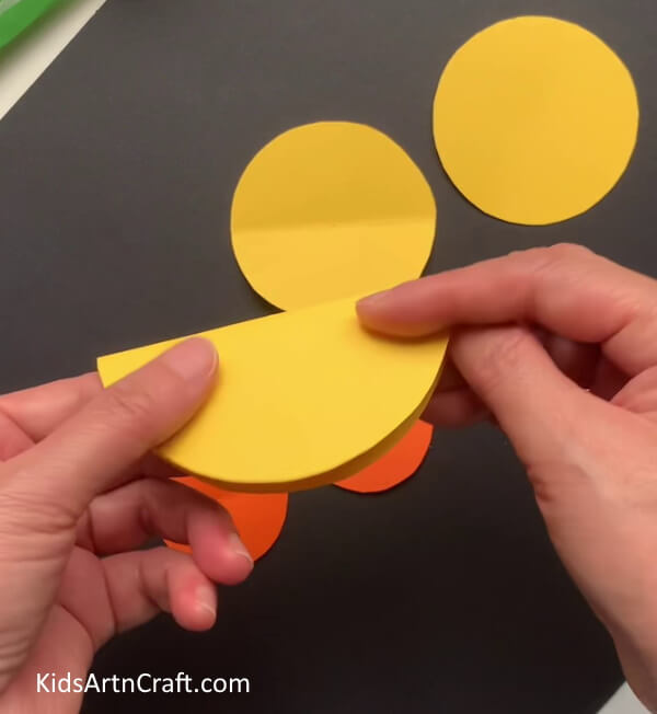 Folding The Circles Constructing a duck-shaped craft from a circular piece of paper