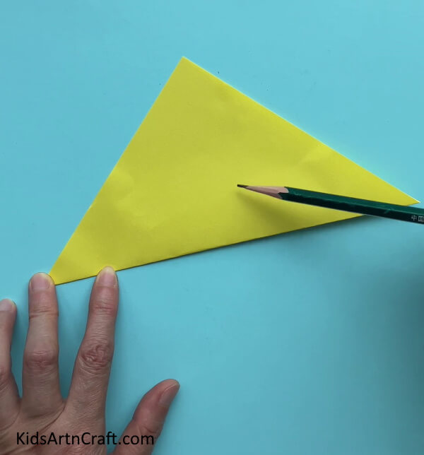 Drawing Slant Lines - Putting Together a Fish Design with Paper for Little Ones