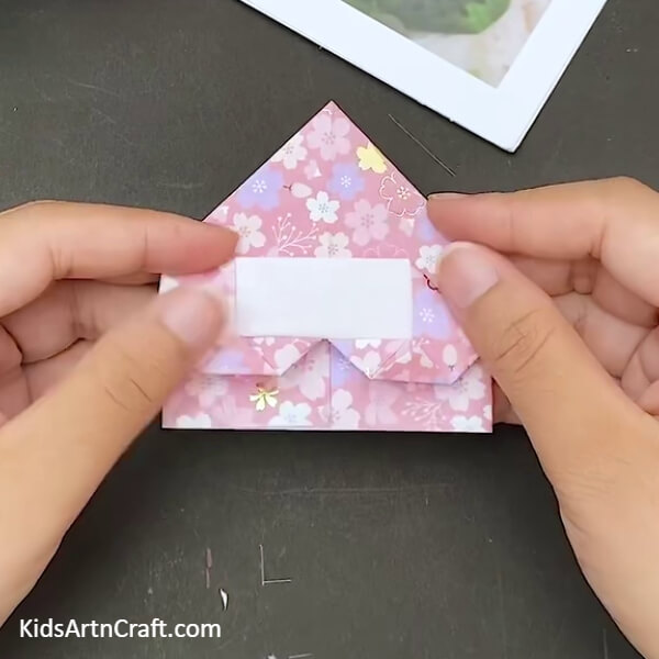 Repeating The Process On The Other Side As Well.- This comprehensive tutorial will instruct you in how to construct an Origami Heart Envelope. 