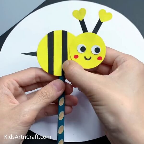 Add The Stinger And Make It Fly-Creating a Paper Bee Craft for Toddlers 