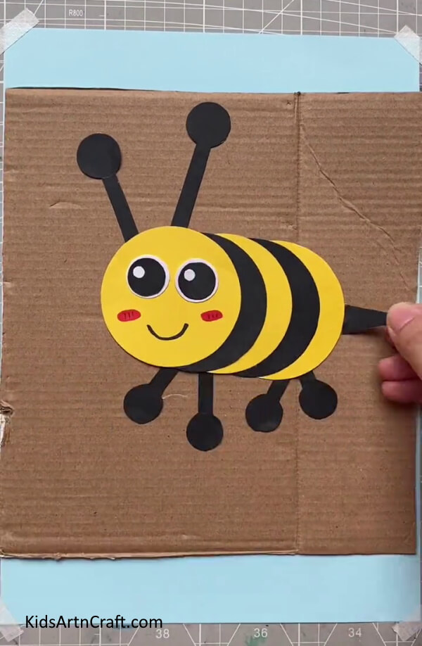 Adding a Tail Straightforward Artwork for Kids-Showing children how to make a Paper Bee craft 