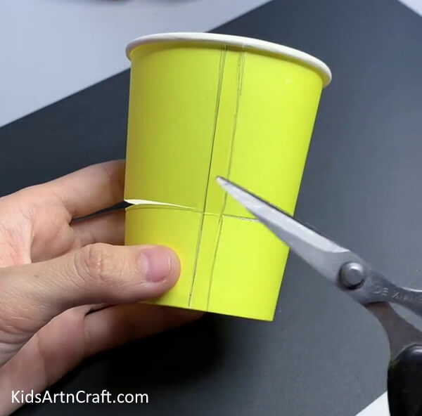 Drawing Another Line - Reuse a Paper Cup to Make a Sunflower Craft for Children 