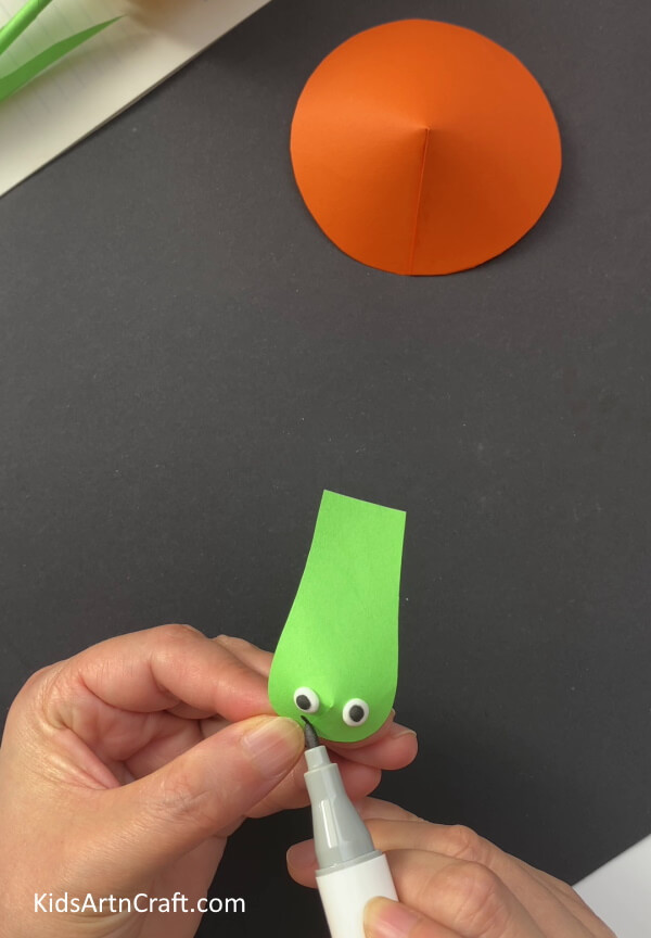 Drawing Mouth - Kids can make this paper turtle craft without any fuss