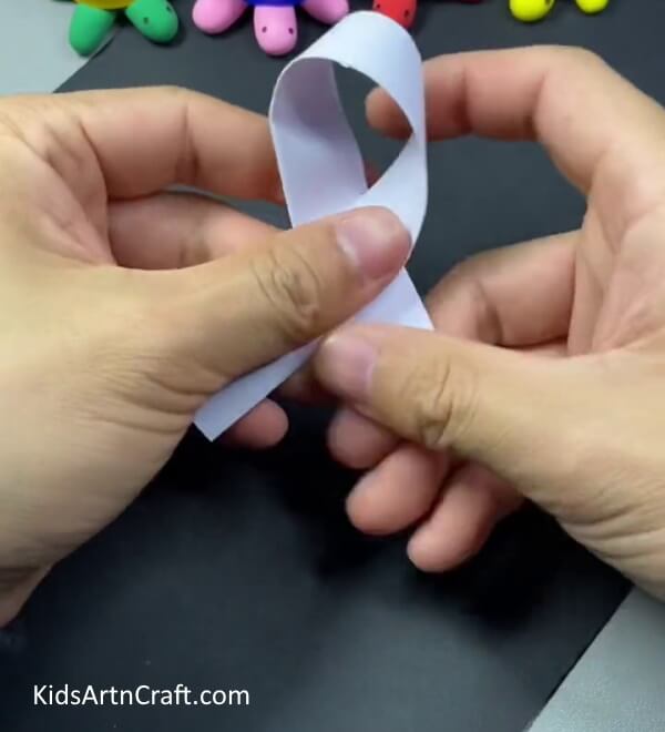 Folding It Into A Loop- Tips for Making Bunny Finger Puppets for Kids