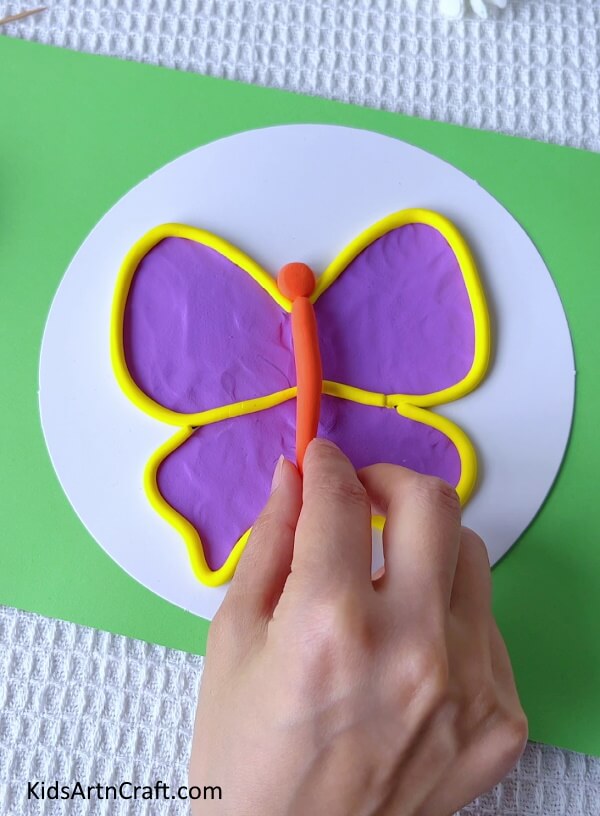 Making The Body Of The Butterfly-Easy To Make Simple Butterfly Using Paper And Clay