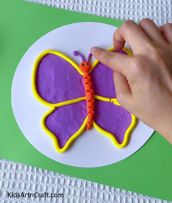 Making The Antennae Of The Butterfly-Clay Art Tutorial For Kindergarten