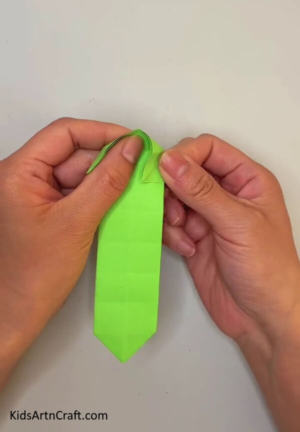 Making A 3-Sided Box- Easy steps to make an Origami Snake Craft for kids