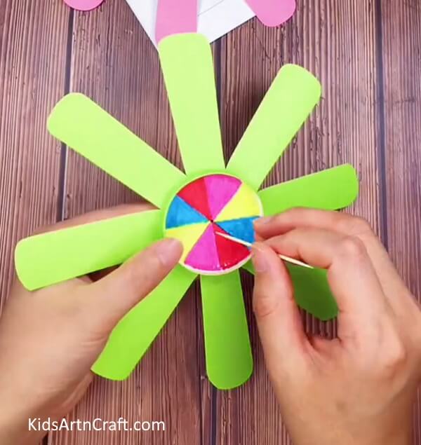 Colouring The Entire Base-Paper Cup Helicopter Fan Propeller: A Step-by-Step Guide