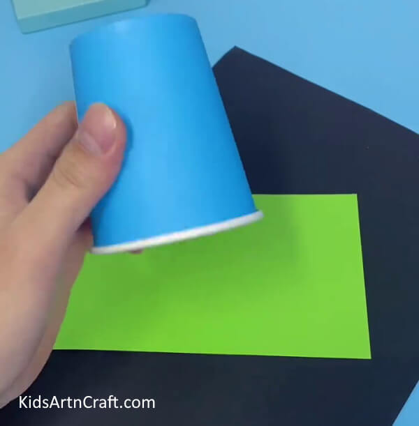 Take A Paper Cup- Teach your child how to construct an octopus out of paper cups.