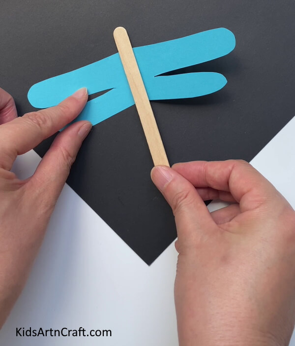 Pasting A Popsicle Stick/ Ice cream Stick - Crafting a Dragonfly with Popsicle Sticks