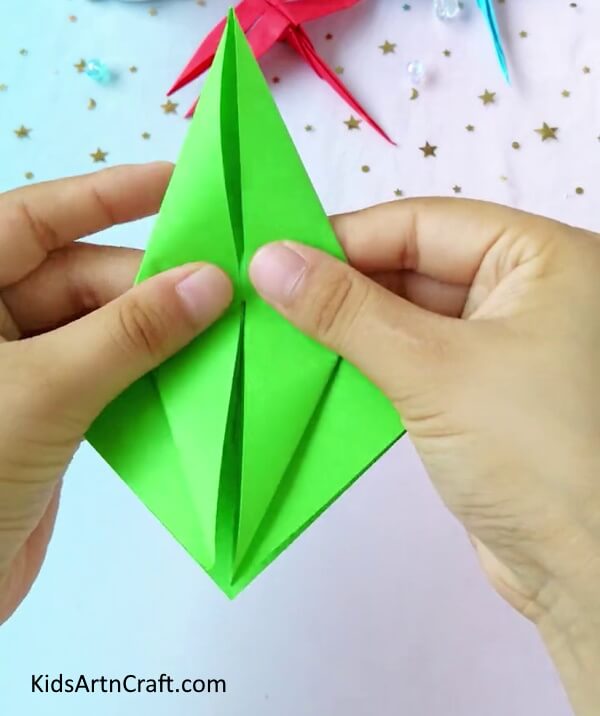 Folding The Kite To Form Rhombus Shape- Learn to craft a dragonfly from origami paper for the little ones.