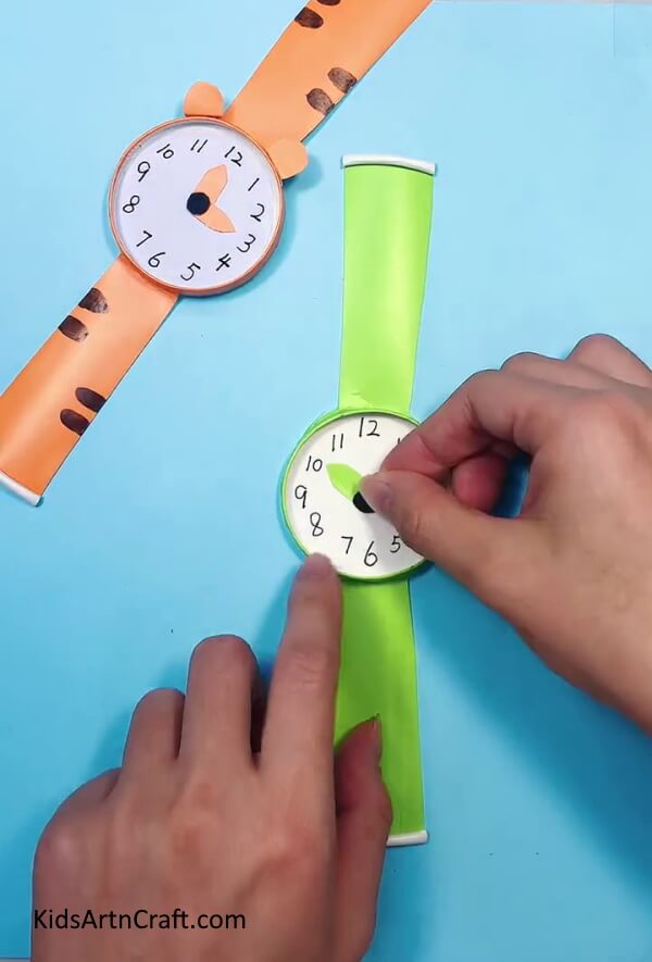 Making Hands Of The Watch Easy to follow paper cup wristwatch tutorial for kids. 