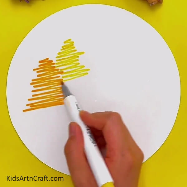 Scrible with Both Yellow Sketch Pens and Green Sketch Pens Idea For Kids