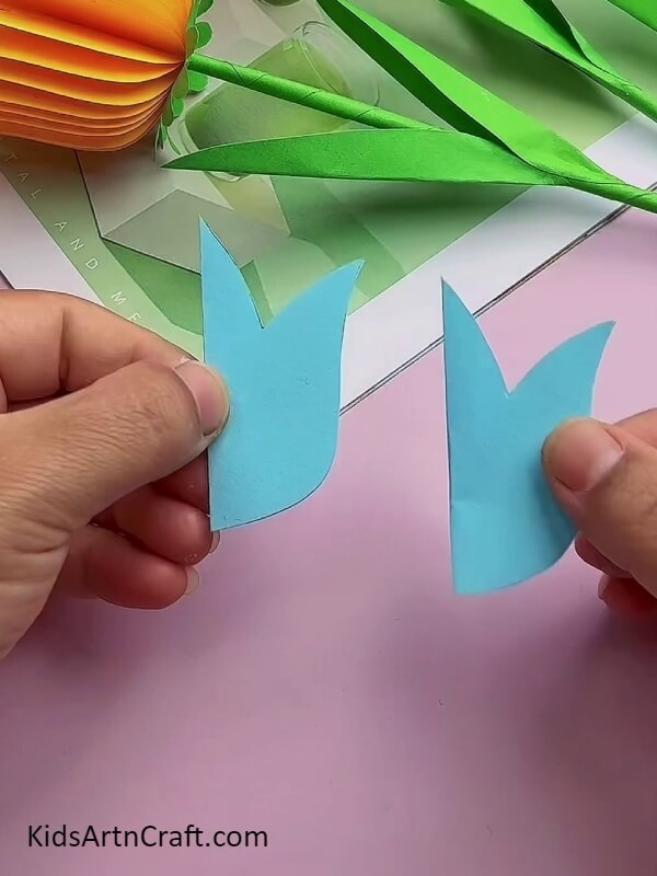 Cut the Tulip Shape With Scissors- Easy Tulip Flower Creation Tutorial For Kids 