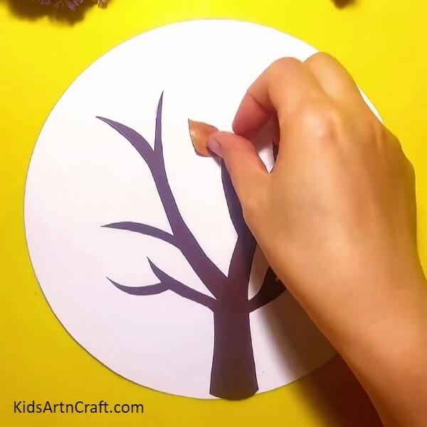 Start Sticking The Leaves- Making a Lifelike Tree with Fallen Leaves Here's How