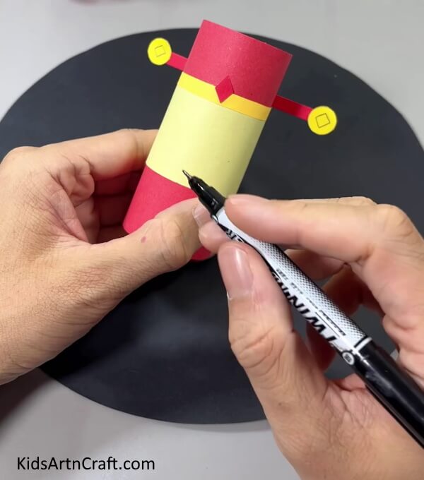 Drawing  Nutcracker's Face Transform Toilet Paper Rolls Into a Nutcracker Craft for Kids