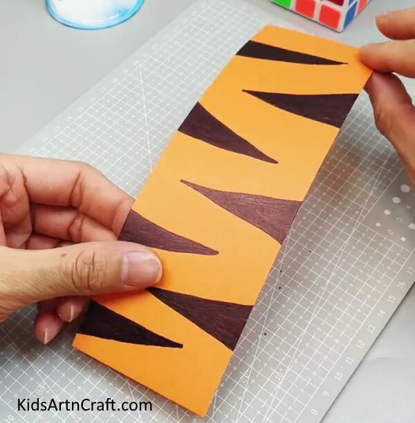 Making Patterns Of The Tiger - Follow these steps to assemble a tiger out of paper