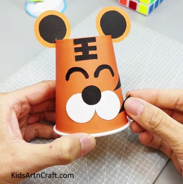 Making Patterns Od The Tiger - Creating a Tiger Using a Paper Cup - A Simple Guide for Youngsters 
