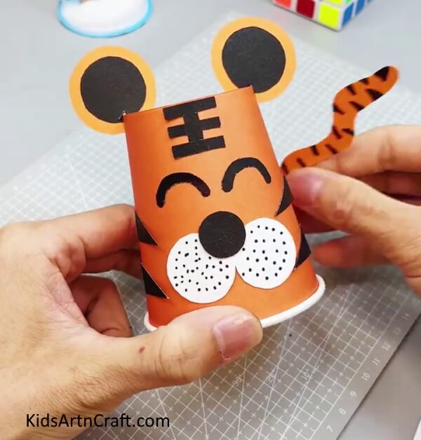 Making Tail Of Tiger - Building a Tiger from a Paper Cup - An Easy Guide for Kids 