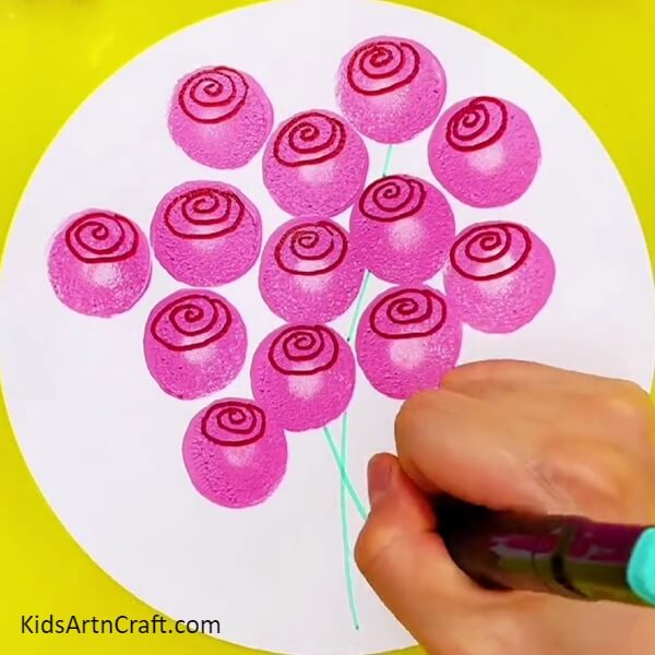 Make The Stems Of The Rose With A Green Sketch Pen- Developing a Rose Bouquet Creative Work Quickly for Beginners 