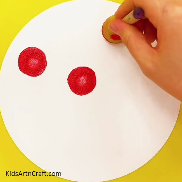 Painting Red Turnips- An attractive peacock finger painting concept for kids.