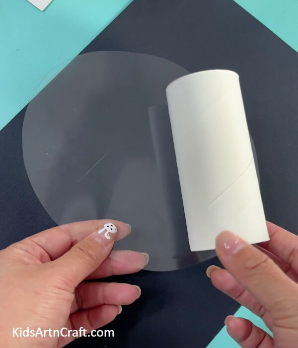Take transparent sheet and paper toilet roll- Making the Super-Clay Cherry Blossom Tree From a Toilet Paper Roll 