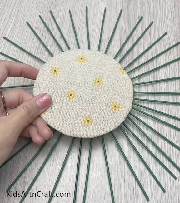 Pasting The Other Lid - Incredible Step By Step Walkthrough On Creating A Jute Basket For Kids